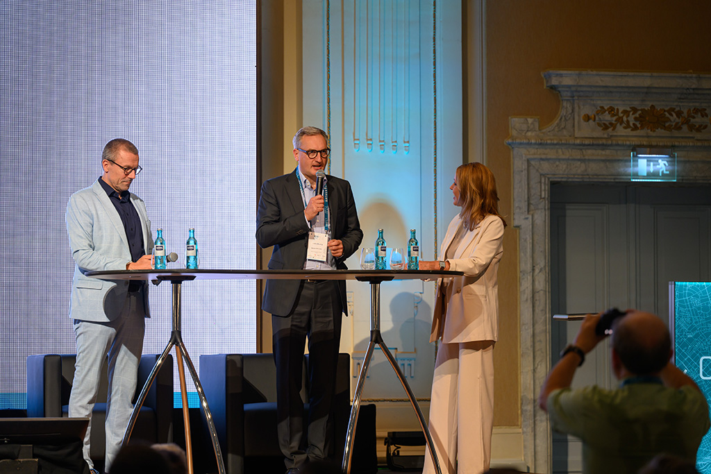 157MM8_2572_MICHAEL_C_MOELLER