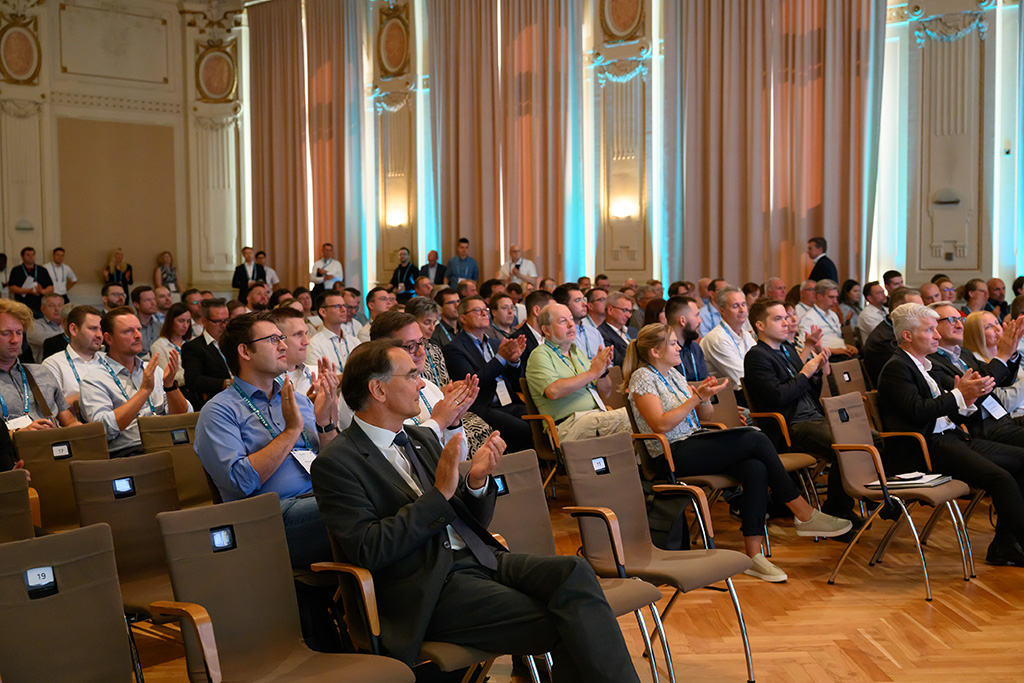 175MMZ_9301_MICHAEL_C_MOELLER