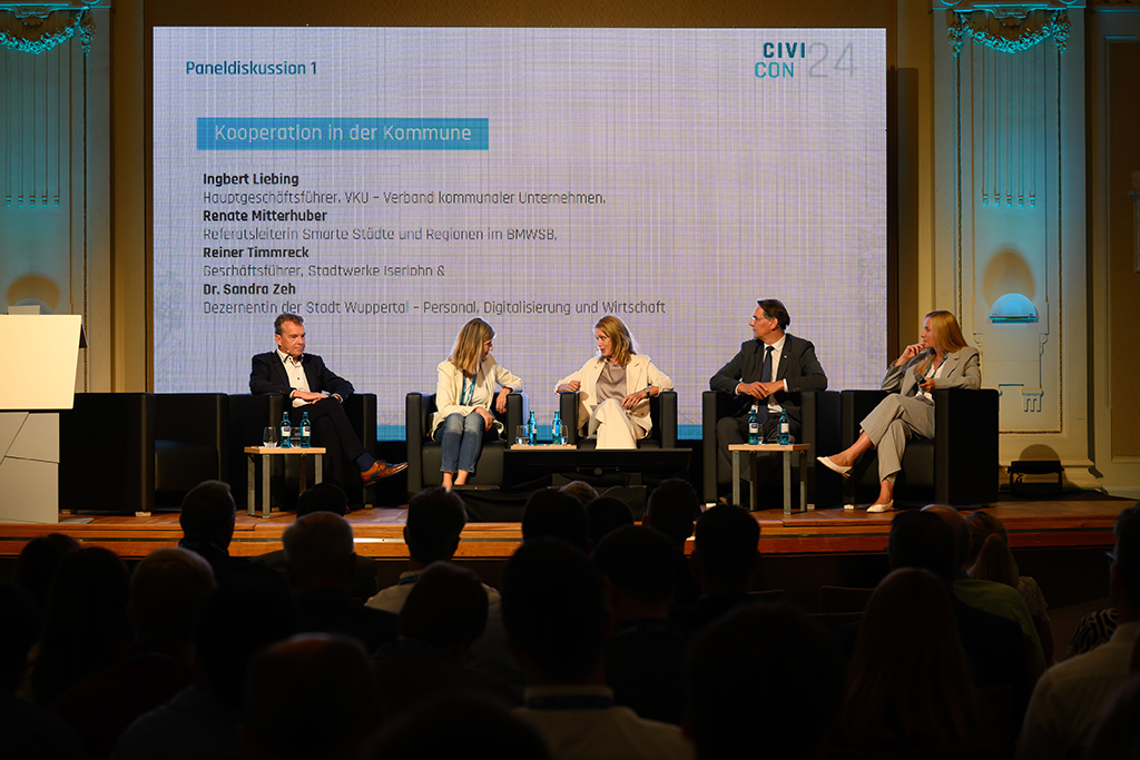 195MMZ_9366_MICHAEL_C_MOELLER