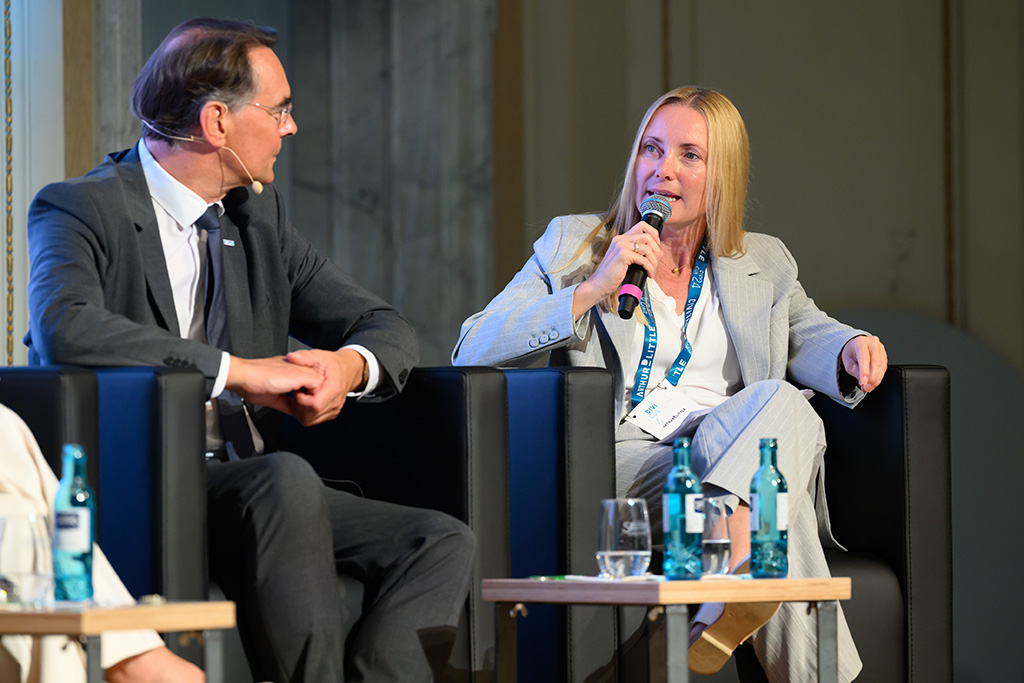 205MM8_2820_MICHAEL_C_MOELLER