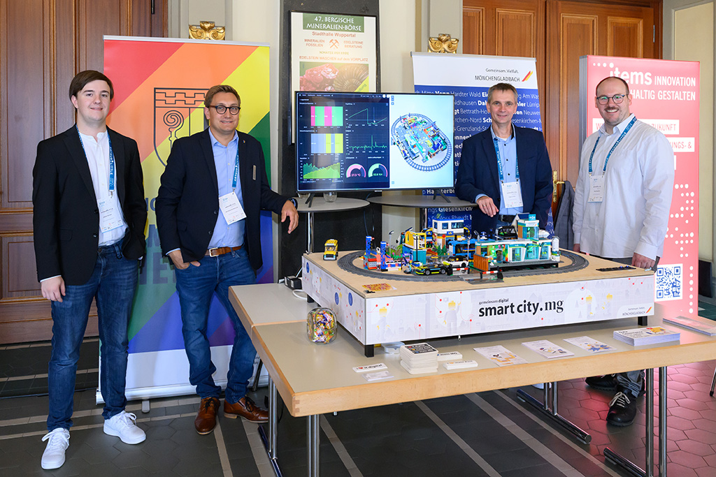 226MMZ_9452_MICHAEL_C_MOELLER