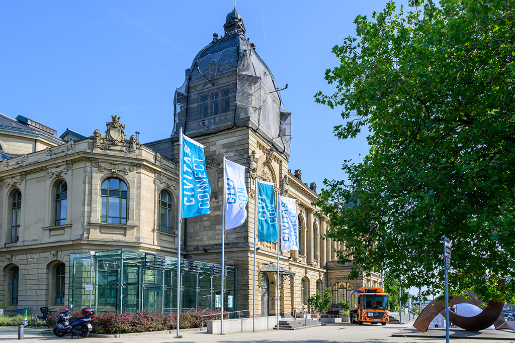 229MMZ_9494_MICHAEL_C_MOELLER