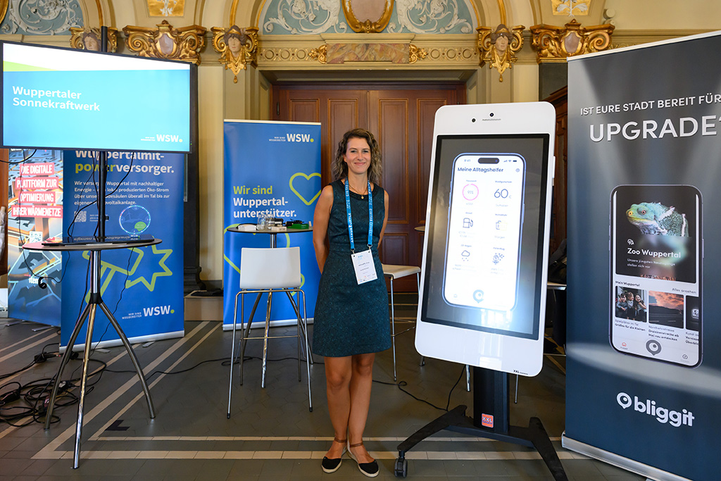 237MMZ_9567_MICHAEL_C_MOELLER