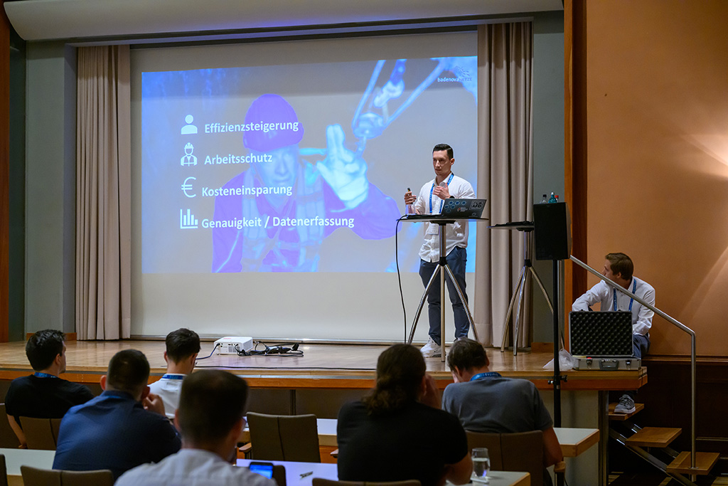 253MMZ_9618_MICHAEL_C_MOELLER