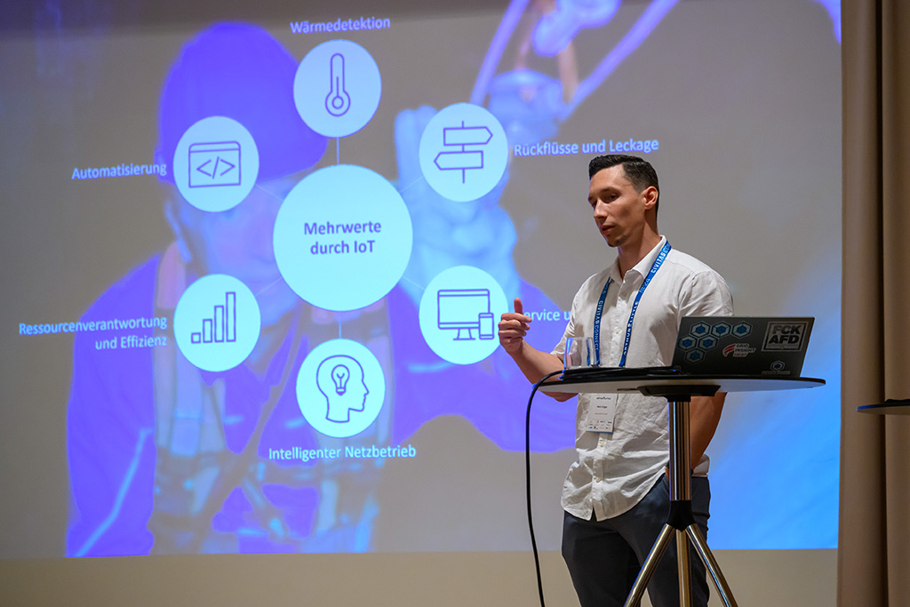 258MMZ_9637_MICHAEL_C_MOELLER