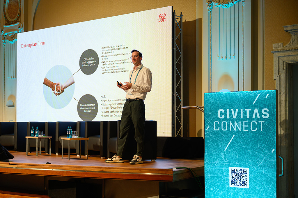 289MM8_3204_MICHAEL_C_MOELLER