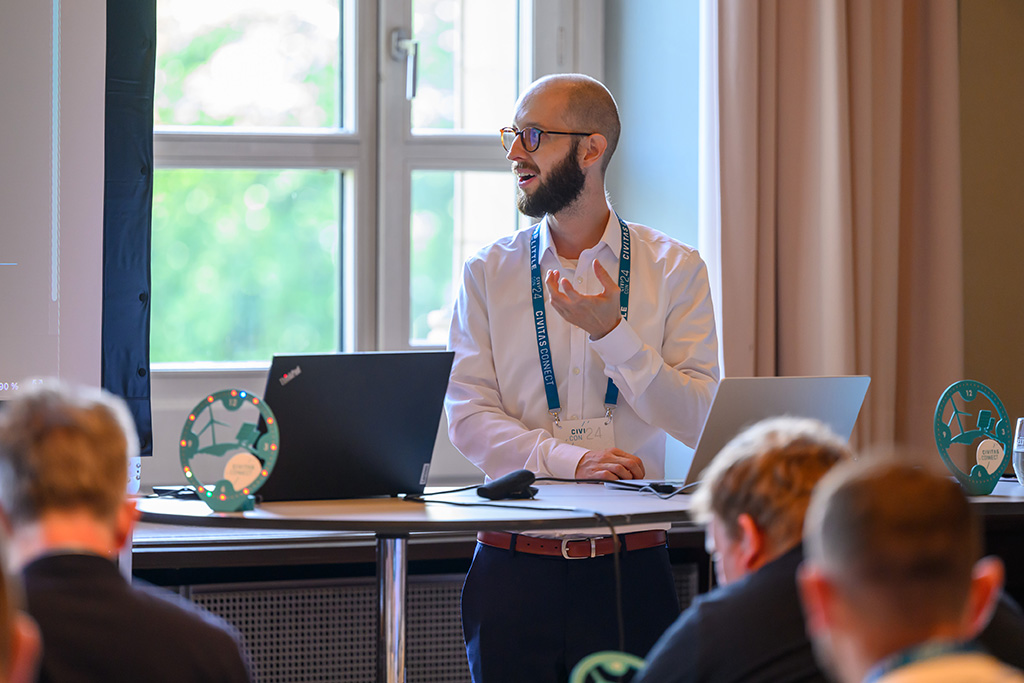 314MMZ_9913_MICHAEL_C_MOELLER