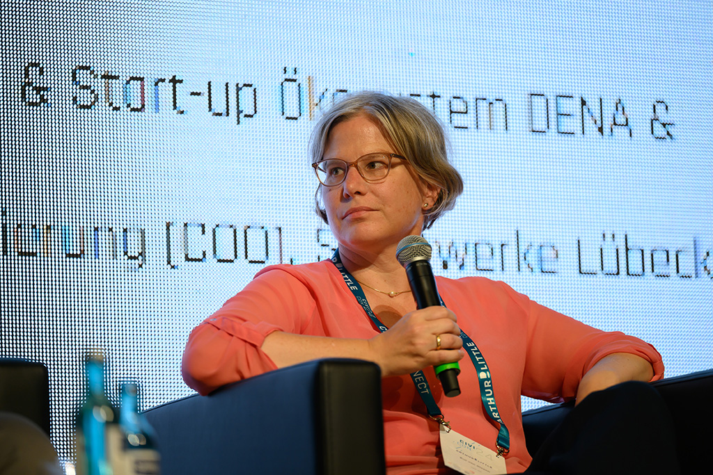 360MMZ_0108_MICHAEL_C_MOELLER