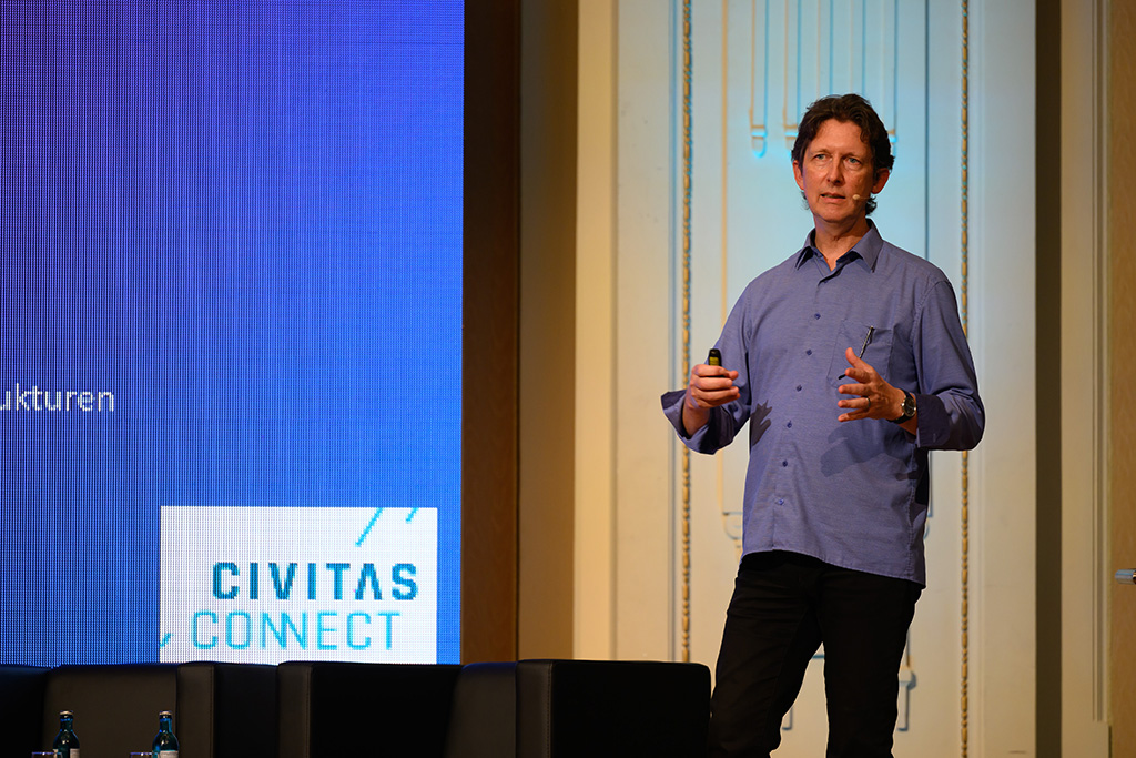 394MMZ_0318_MICHAEL_C_MOELLER