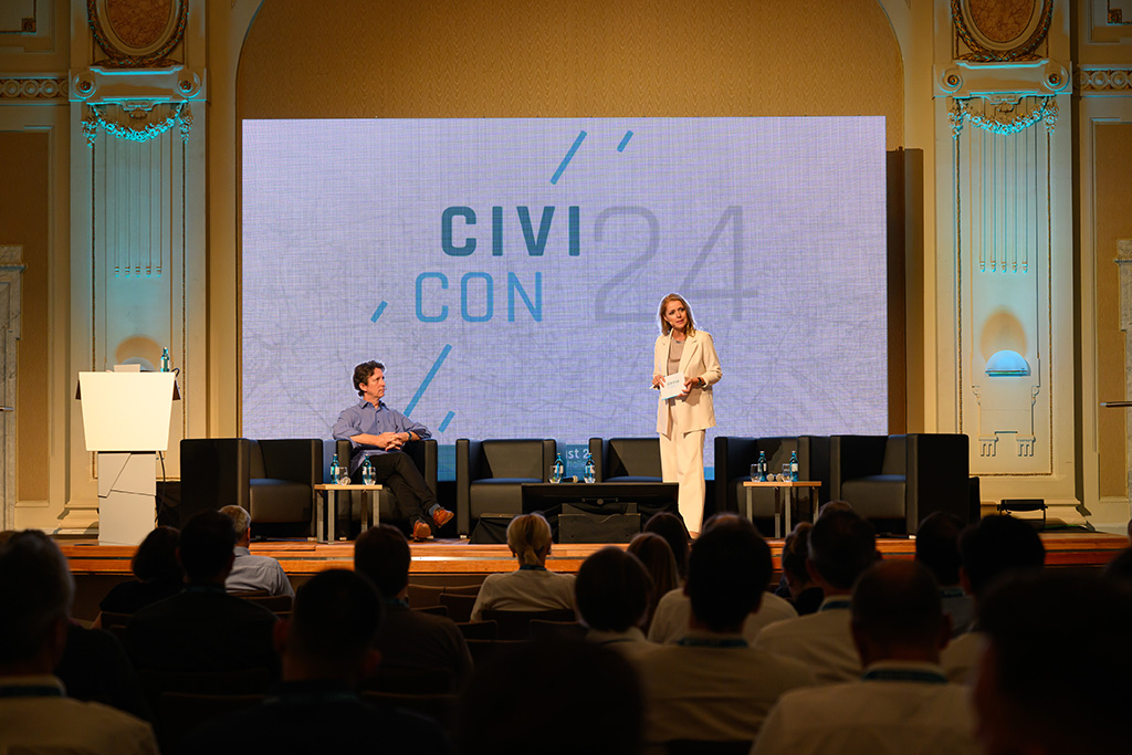 398MM8_3584_MICHAEL_C_MOELLER